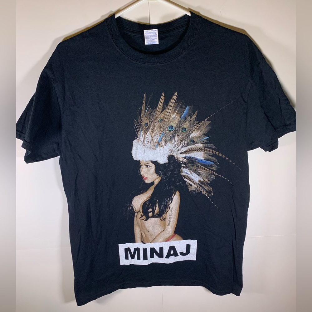 2015 Nicki Minaj tour shirt